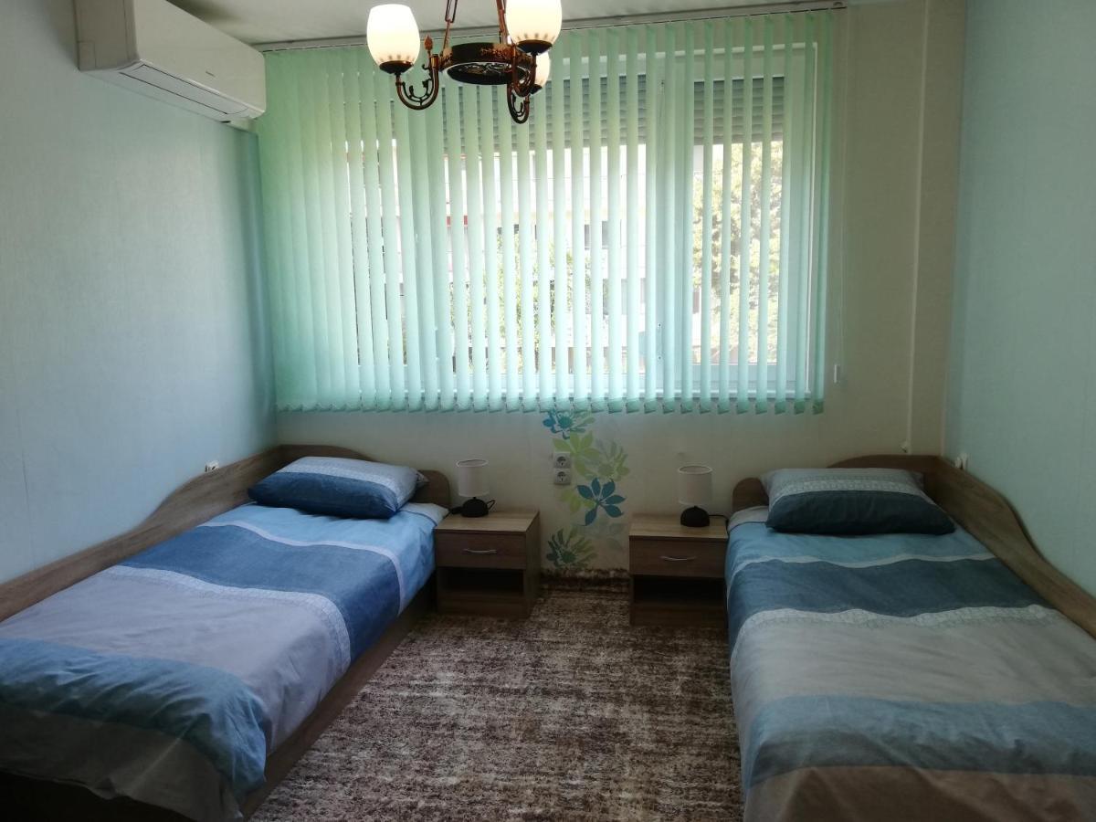 Apartment Ani Veliko Tărnovo Esterno foto